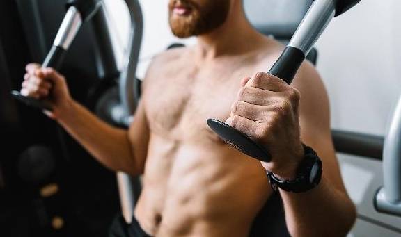 毒素|这4个“加快衰老”的行为，男性要少做，能忍则忍