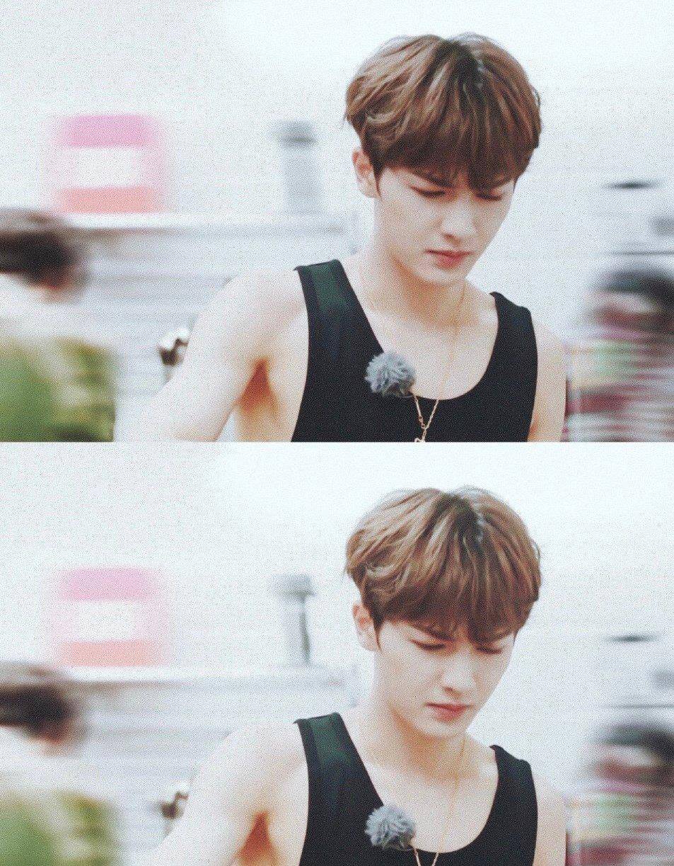 夏天|背心穿搭大赛，陈立农黄明昊华晨宇等上榜，有你家爱豆吗？