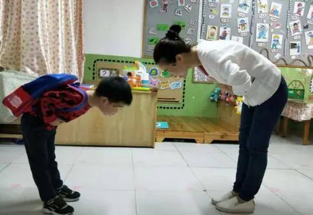 家长|娃在幼儿园是否“被喜欢”，监控未必看得全，家长需观察3个方面