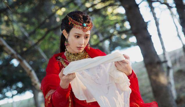 服装|女星挑战异域造型：“玉兔精”惊为天人，谁才是你心中最美风景？