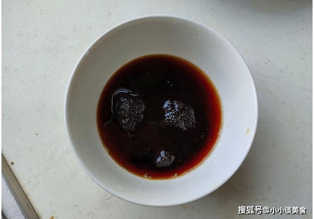 娟妈|下面几样食材加水搅拌，铺锅里蒸一蒸，营养简单，我常做成早餐吃