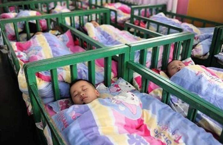 对比|孩子一放假就不睡午觉？对比幼儿园和家里的三个区别，你就知道了