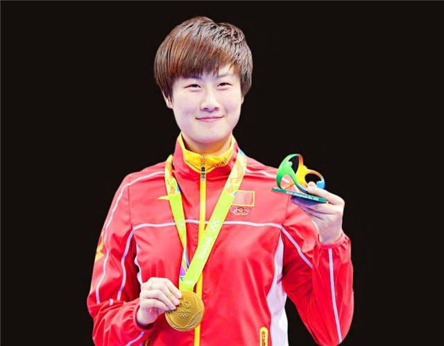 丁宁正式退役,乒乓球运动员生涯剧终,即将前北大开启读研生涯