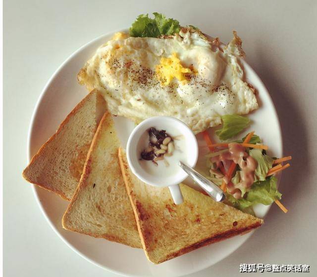 因为|韩国人：我们早餐吃泡面，印度人：我们吃炒面，中国人：都是弟弟