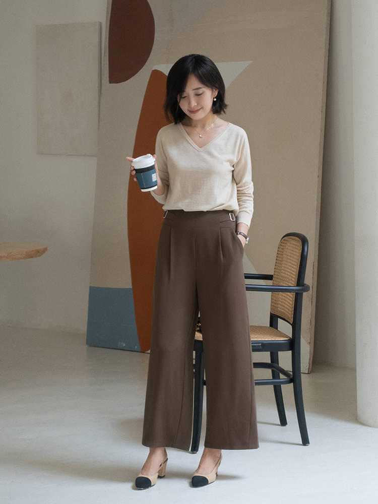 颜色|秋天裤子不用买太多，这几款就够了，显高还修身，高级洋气又减龄