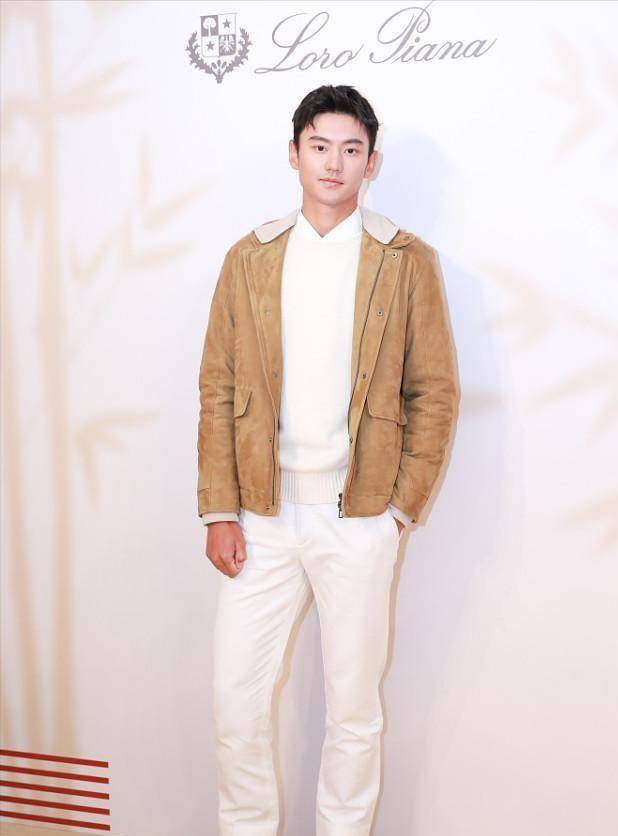 牛仔|宁泽涛穿西装气质不输男模，191身高气度翻倍，绅士风杀伤力太强