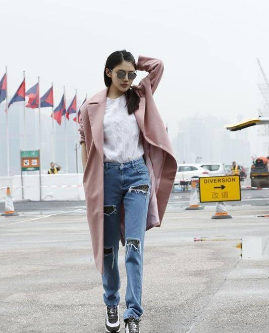 大腿|?徐冬冬晒最新写真,裙子短到大腿根,配黑色皮衣又酷又惹眼