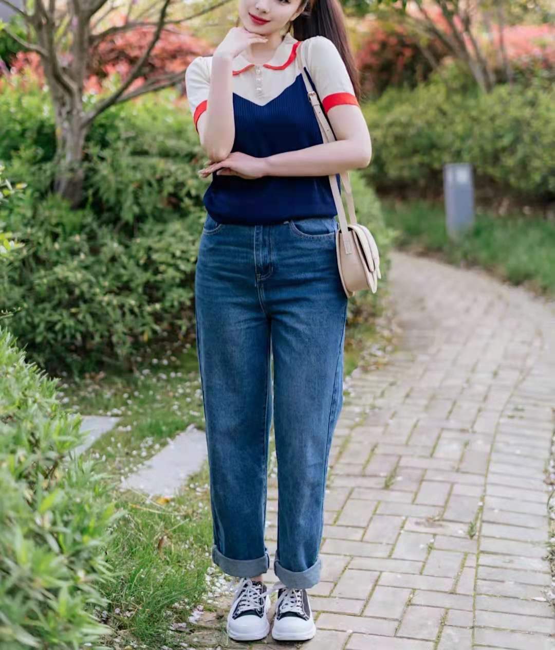 脚踝|2021不要再穿高跟鞋了！今夏“九分裤＋运动鞋”正流行！