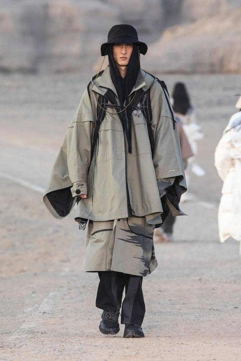 品牌|当运动鞋品牌认真做起衣服来，我再也忍不住了