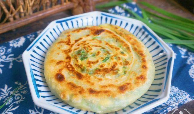 关键|这样活面烙馅饼,皮薄馅大,面软好吃,放凉也不硬