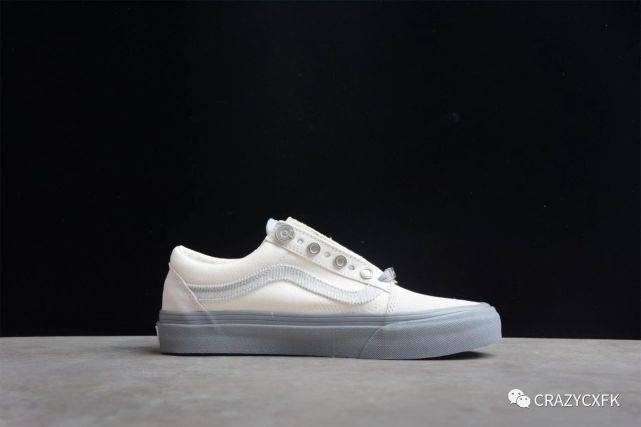 孔和|万斯侧边条纹 C2H4 x Vans Style 36 RelicStone 浅灰联名低帮帆布鞋