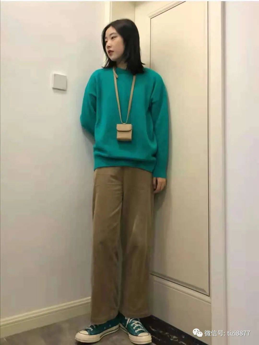 藏蓝色|卡其色裤子怎么搭配上衣跟鞋