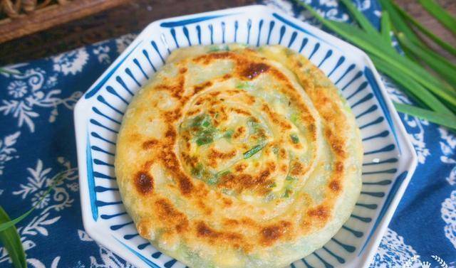 关键|这样活面烙馅饼,皮薄馅大,面软好吃,放凉也不硬