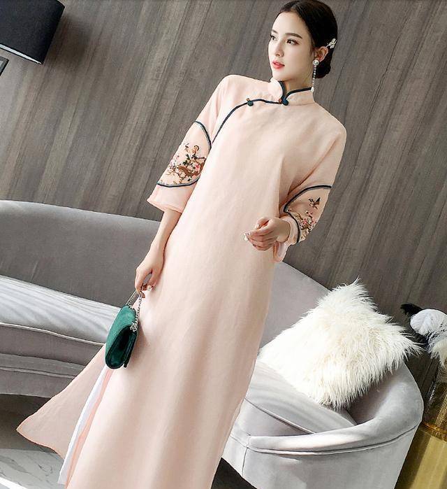 女生穿的旗袍 小裙子 f33d949e24ab41c8b18dcf725be2ff4d.jpeg