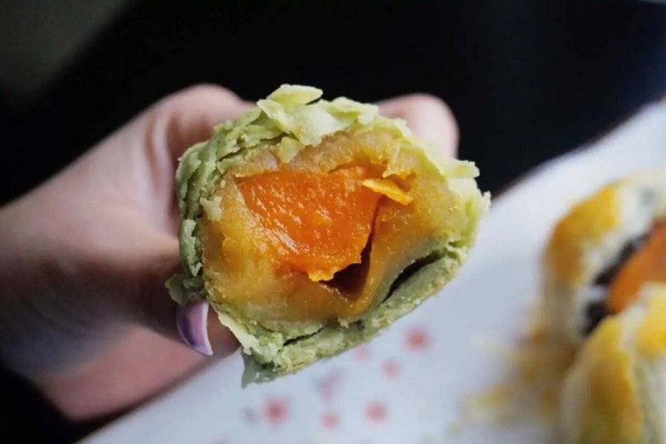 工资|建议女生：如果工资允许，遇见这5款零食别手软，好吃解馋营养足