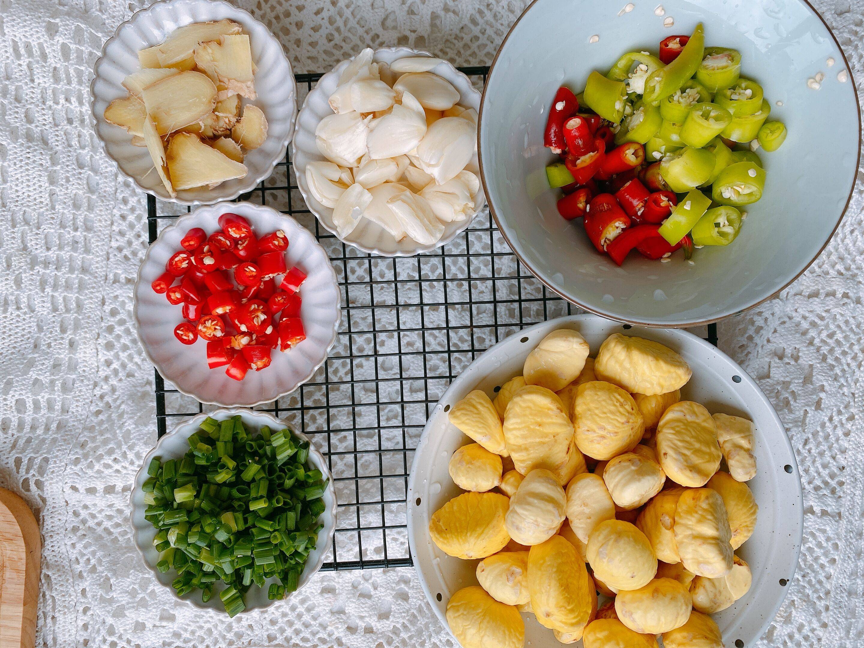 板栗|秋风起栗子香,板栗烧鸡来一道,2分钟教会你,营养丰富秋补必备