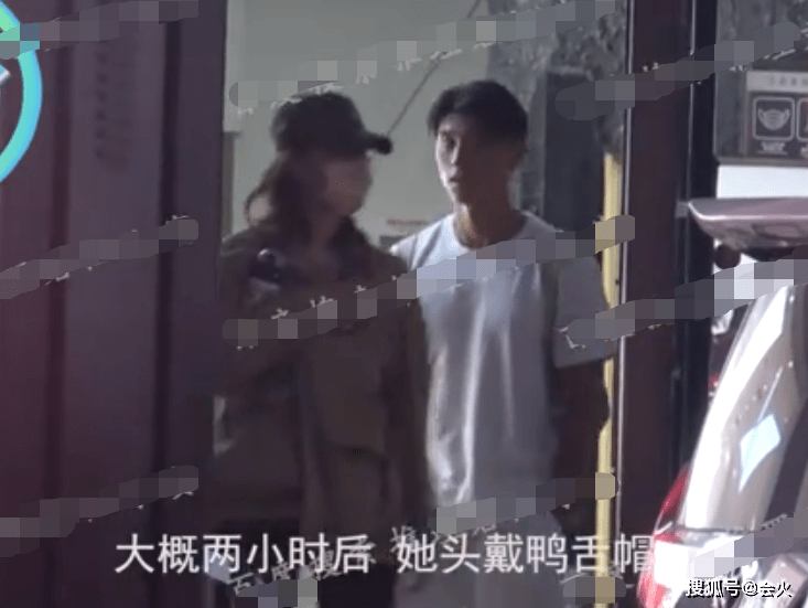 男子|白百何与男子吃饭被拍！裹外套手拿保温杯，一旁帅哥颜值高肌肉壮