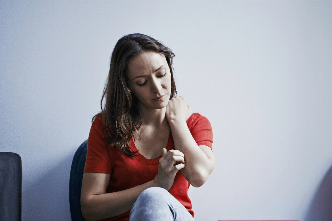 功效|湿疹反反复复而且痒的要命，老中医教你几个快速缓解的小妙招