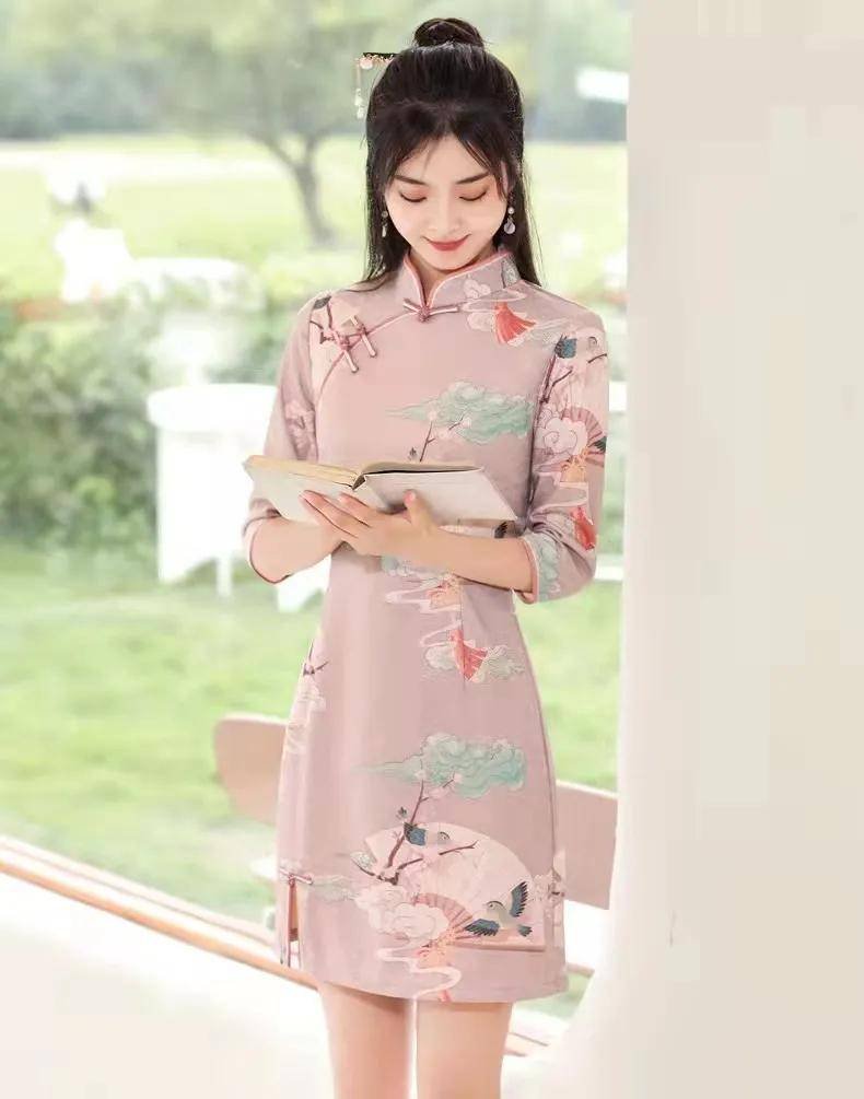 青春|美丽的中国旗袍,漂亮的小家碧玉!它的柔美青春无不令人瞩目!