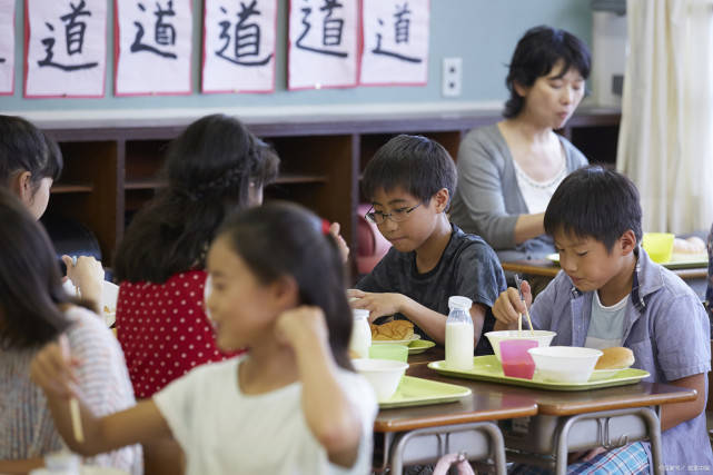 杂粮|上学的孩子每天早餐怎么吃?三建议三误区,别吃错影响发育和学习