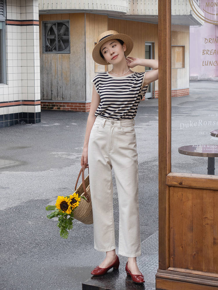 显得|小个子女生入秋就这么穿，蓝色衬衫搭高腰裤又飒又美，显高又显瘦