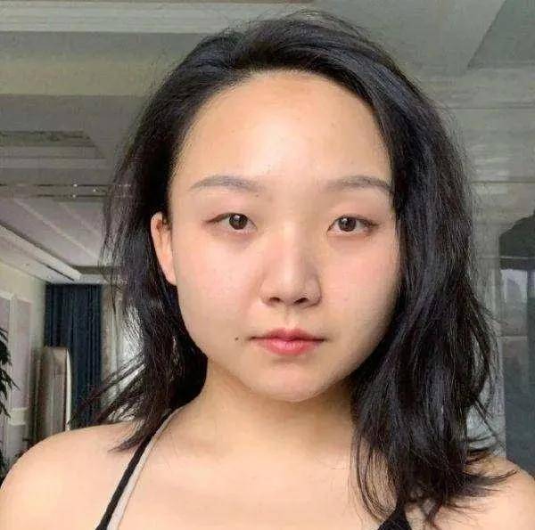 颜色|又?叒出圈的她，竟然是个好色之徒…