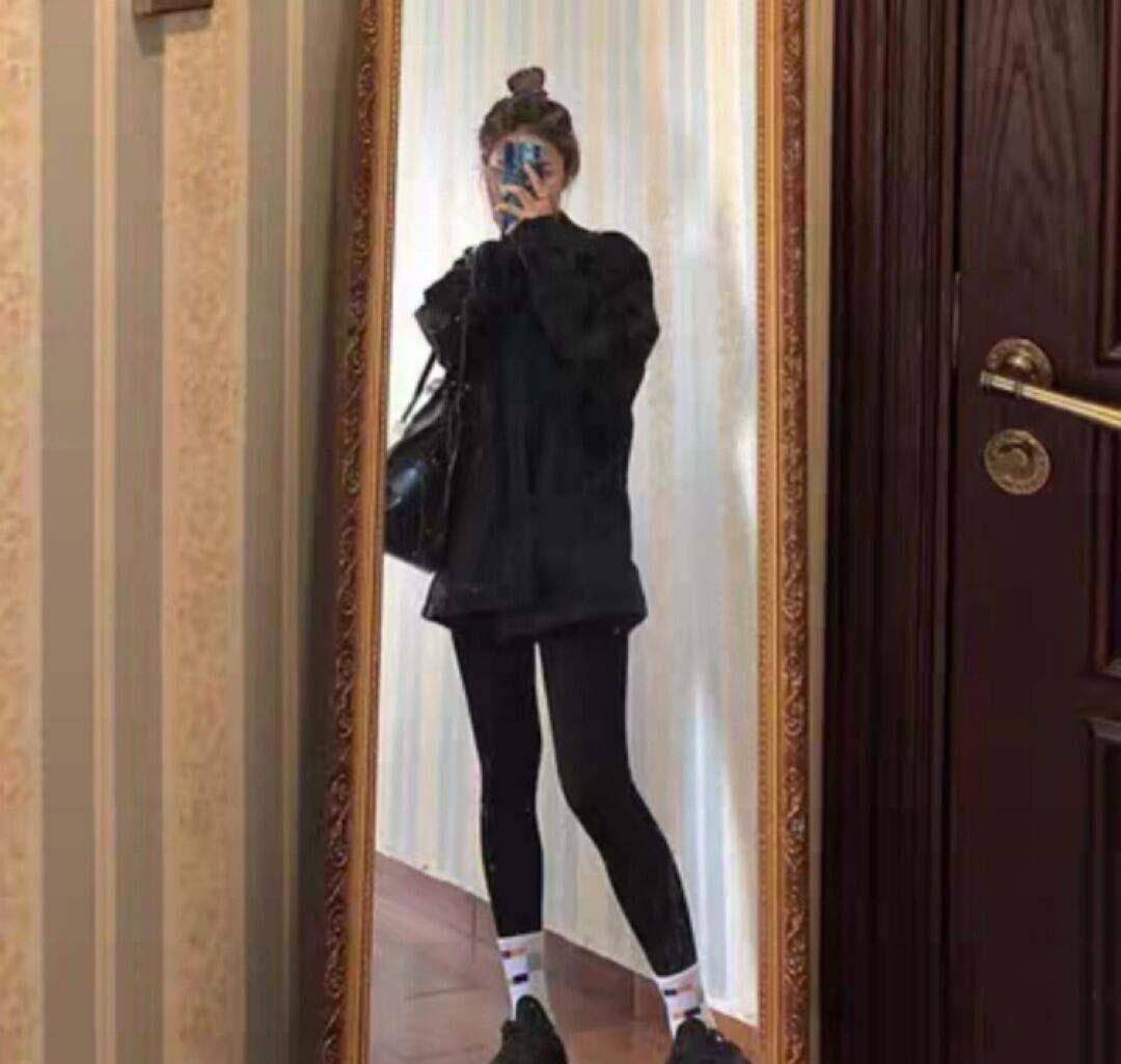魅力|优雅女人初秋穿搭示范，简约一些，才更有质感