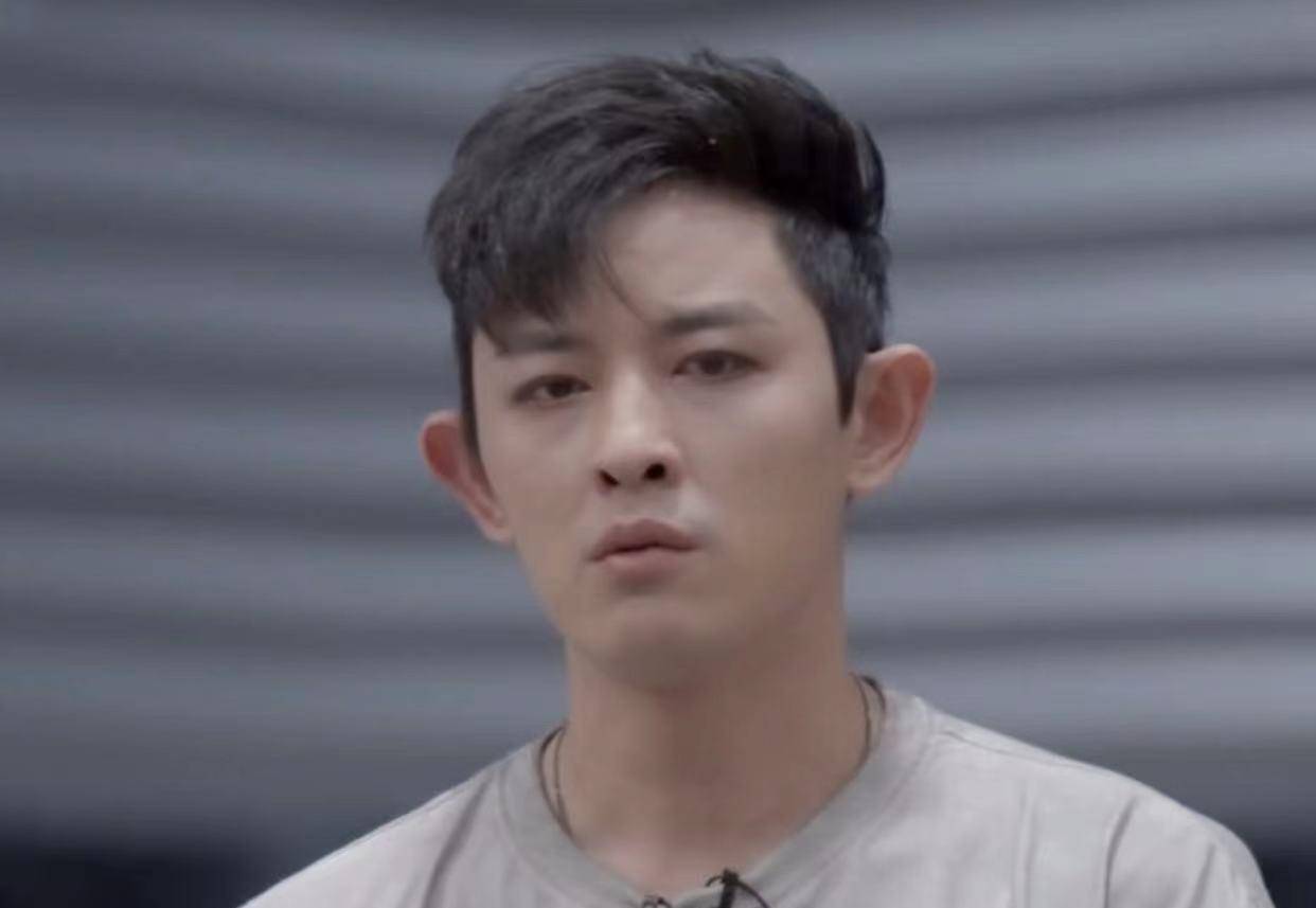 舞台|《披哥》陈辉欧阳靖刘端端淘汰，网友：为什么不是每次垫底的敖犬