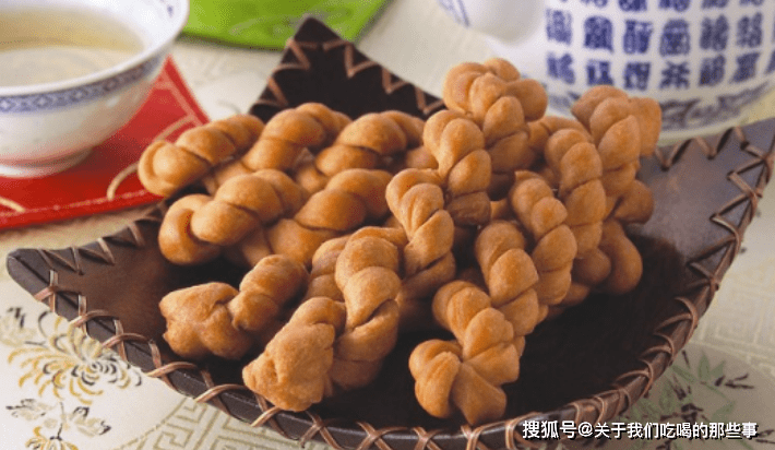 奶奶炸麻叶 麻花的老手艺 配方用了几十年 营养好吃 建议收藏 面团