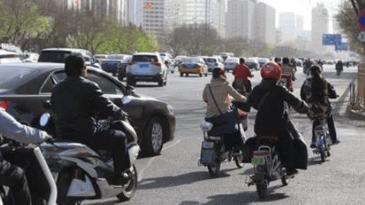 电动自行车怎么充电比较好 5fdde74d914046eea72d7dfdb0d2e885.png