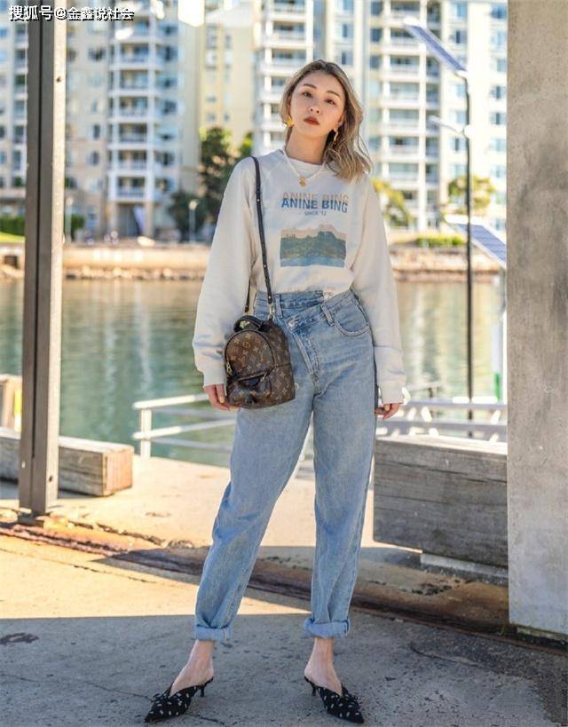 身材|今秋流行这2件衣服：一件解决显瘦减龄问题，一件解决气质问题！