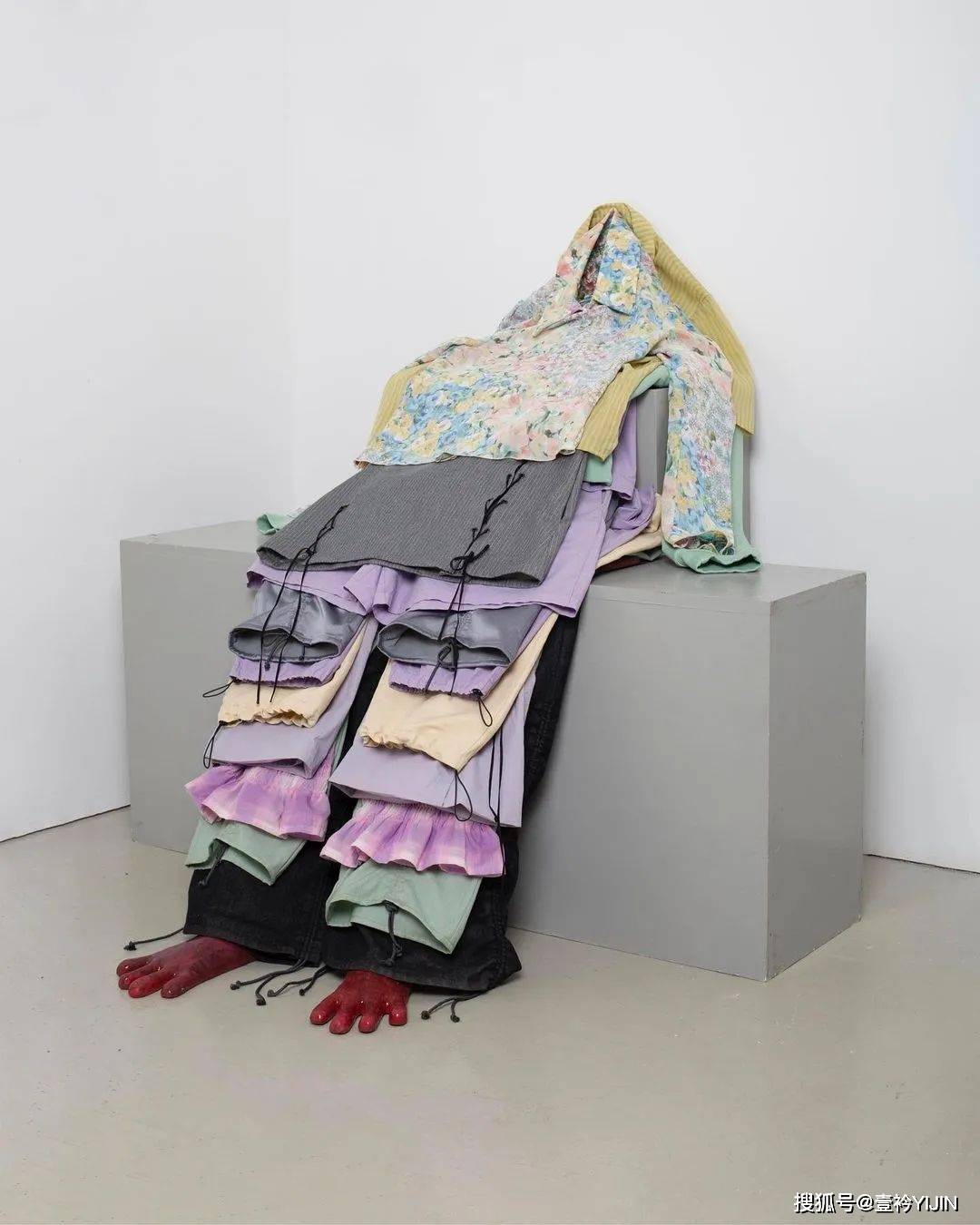 设计|新锐设计师|靠怪兽五指鞋出圈的服装设计师宝藏品牌