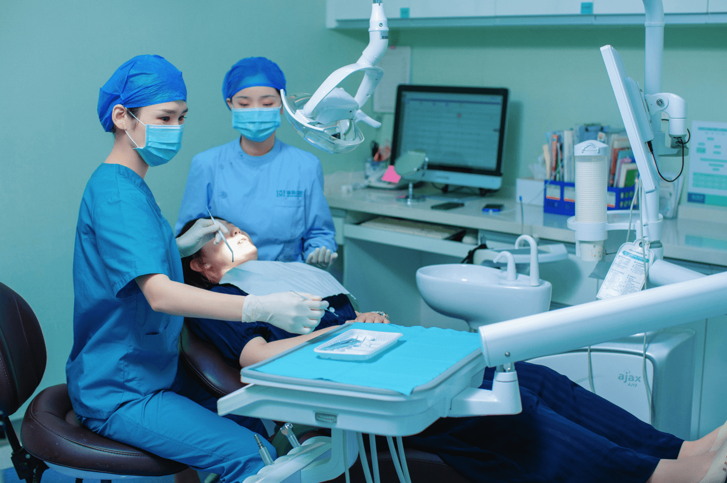 国际化|铸百年德韩，品齿间有道|德韩口腔三周年庆典活动，更多特惠不容错过！