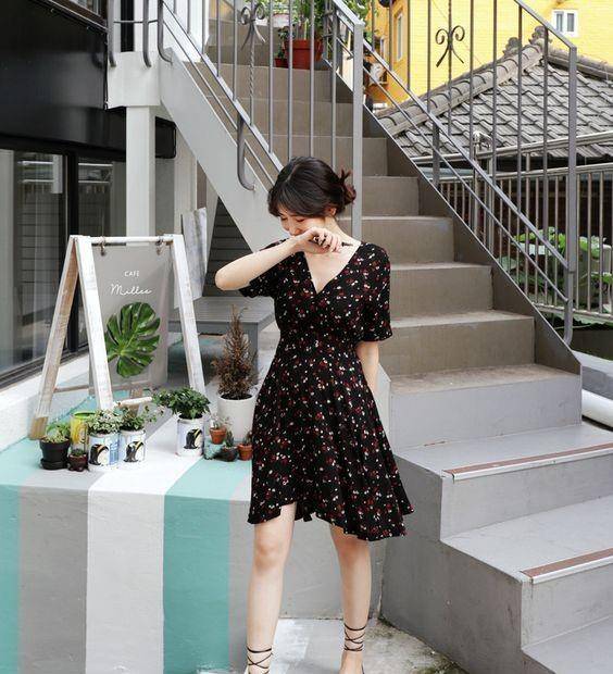 整体|女人要年轻好看,穿搭很重要!这5组时髦组合,夏日可以照着穿