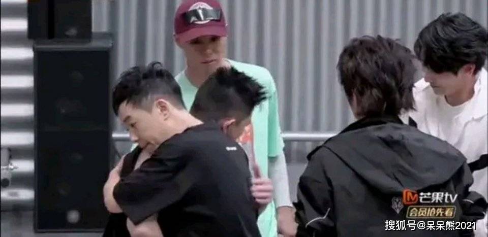 因为|《哥哥》淘汰名单出炉，几家欢乐几家愁，刘端端黄征猜拳决定淘汰