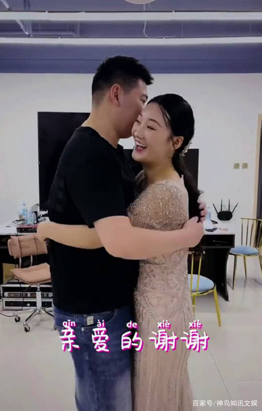 小腹|大衣哥儿媳山顶跳舞！皮肤雪白小腹平坦，和老公久未同框被猜离婚