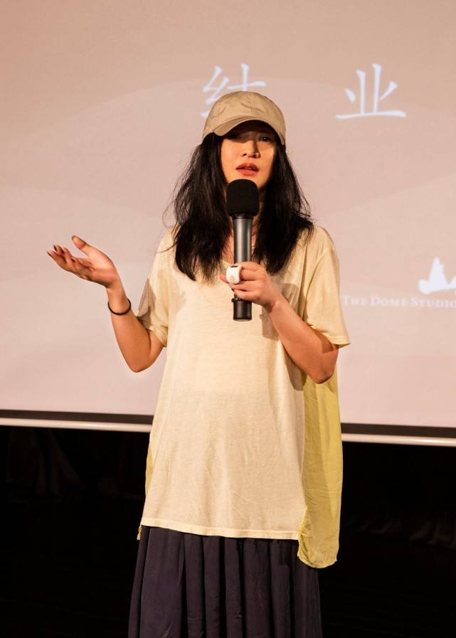 颜色|陈坤学校办结业仪式！舒淇周迅高调出场，周迅电影脸穿日系风绝了