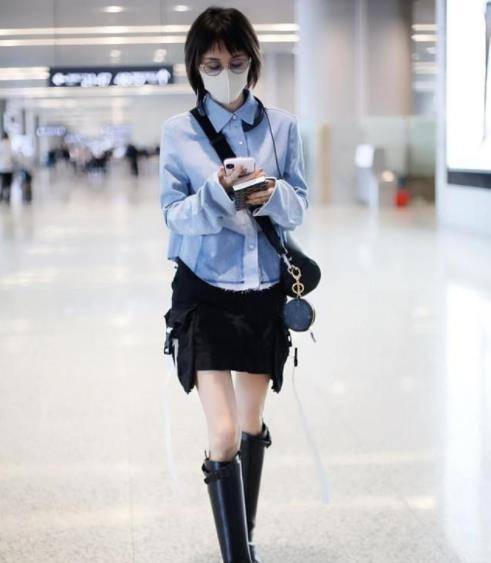 黑色|159cm王子文个子不高，但衣品真的好，半身裙尽显三七分黄金比例