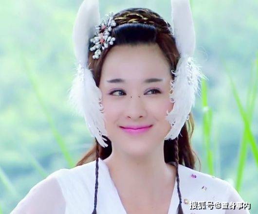 穆婷婷|戴白色头饰最美的6大女星，范冰冰第4，杨幂第2，第一童年女神
