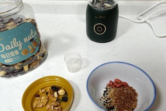 煎饼|从不早起的懒女人，精致早餐却每天晒朋友圈，网友：难怪这么美