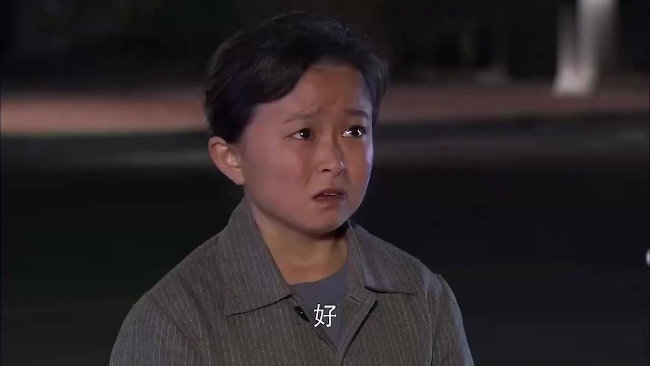 原创袖珍人朱洁34岁长了一张萝莉脸她的故事可比你想象的要辛酸