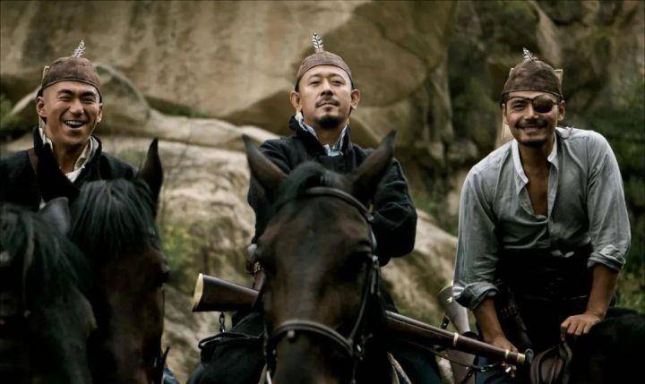 舞台|《说唱听我的2》第三期：双子星首秀，国际语freestyle引发争议？