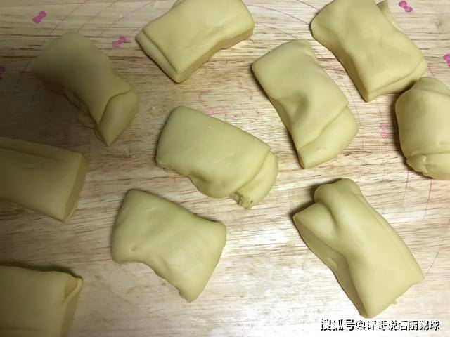 温度|面粉别总做馒头了，这样做，不加一滴水，组织细腻，比面包好吃