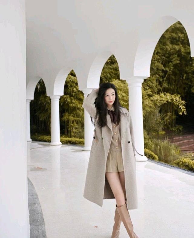 那会|秋装穿搭可以简简单单，但想要穿出高级感，就要懂得穿搭技巧