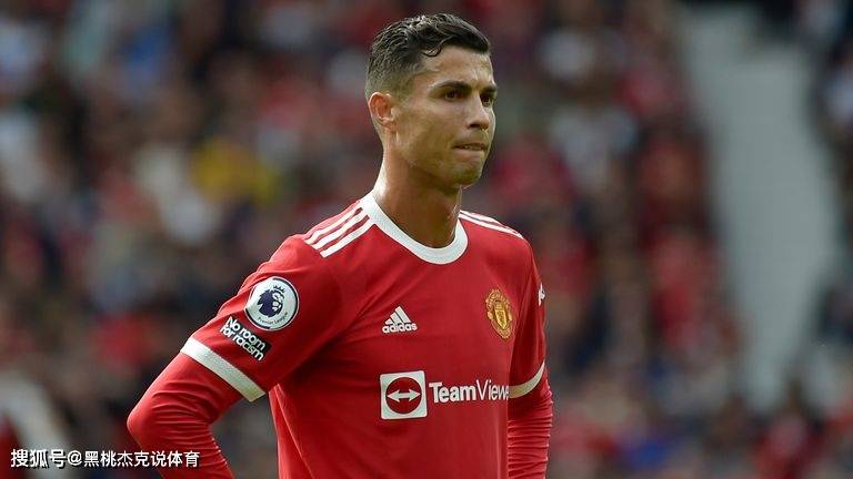 英国极端女权组织炮轰c罗:不配回英国踢球!_马约尔加