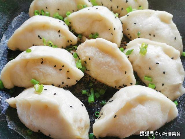煎猪油放什么比较香 a67e424f4a684fff99fbbcd9a9b950a2.jpeg