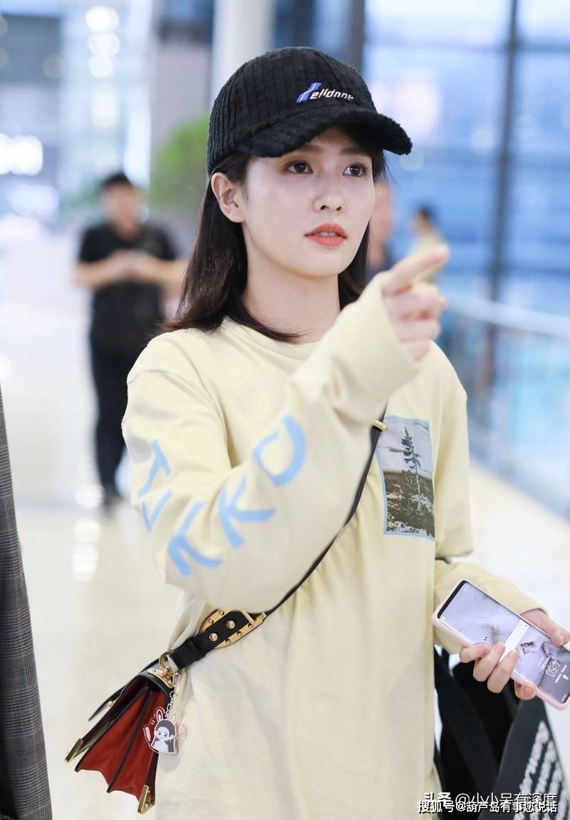 27岁白鹿路人照流出，颜值清新身材有料，这位女神真的好美丽