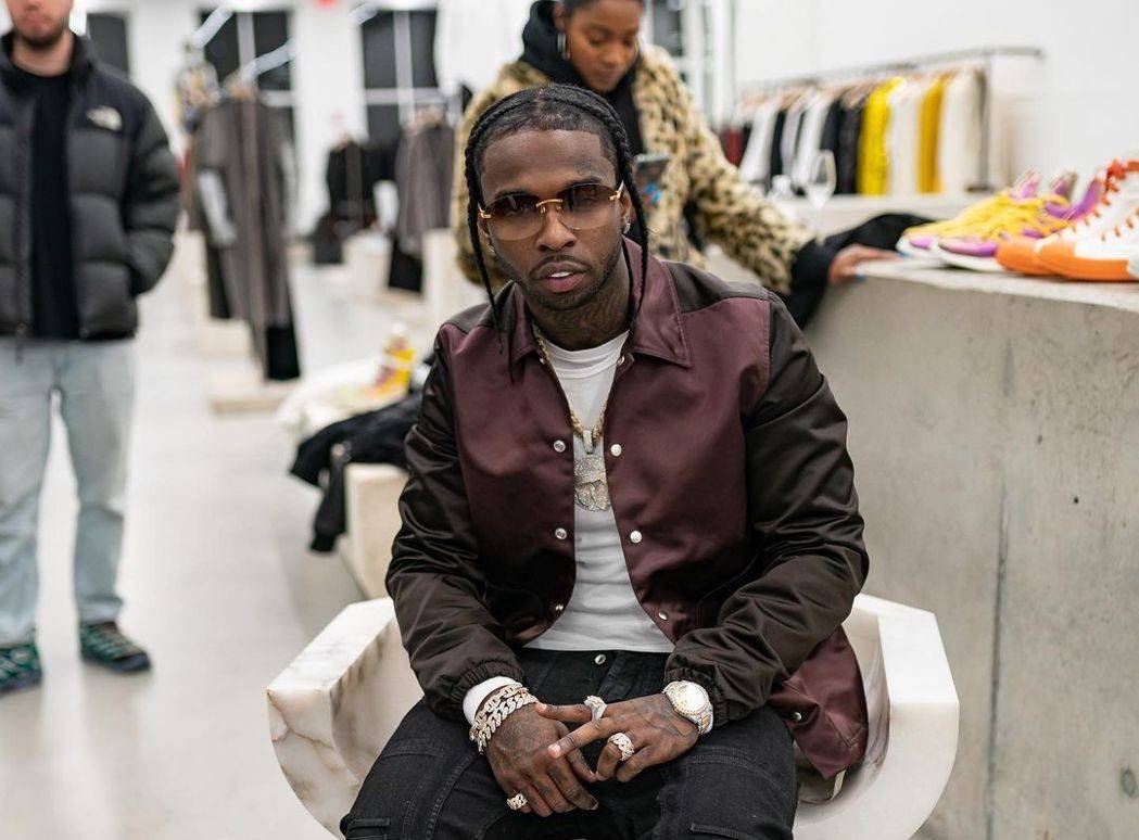 外媒报导,pop smoke墓地遭人破坏,刻有pop smoke本名「bashar barakah