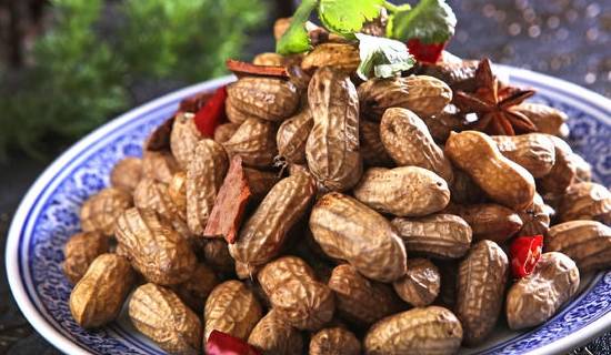 图片|经常把水煮花生当零食吃,竟有如此神奇的效果,早知早受益