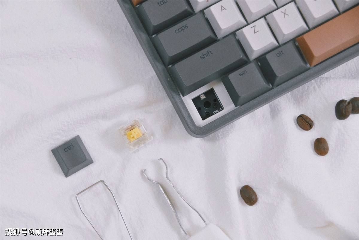 机械键盘轴体更换弹簧 e4619b2dab044d4895a4a2c2b21a5755.jpeg